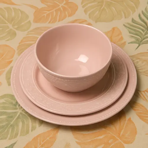 Premium Strawberry Ceramic Bowls and Plates – Wholesale Custom Ceramic Tableware for Home, Restaurants, and Gifts