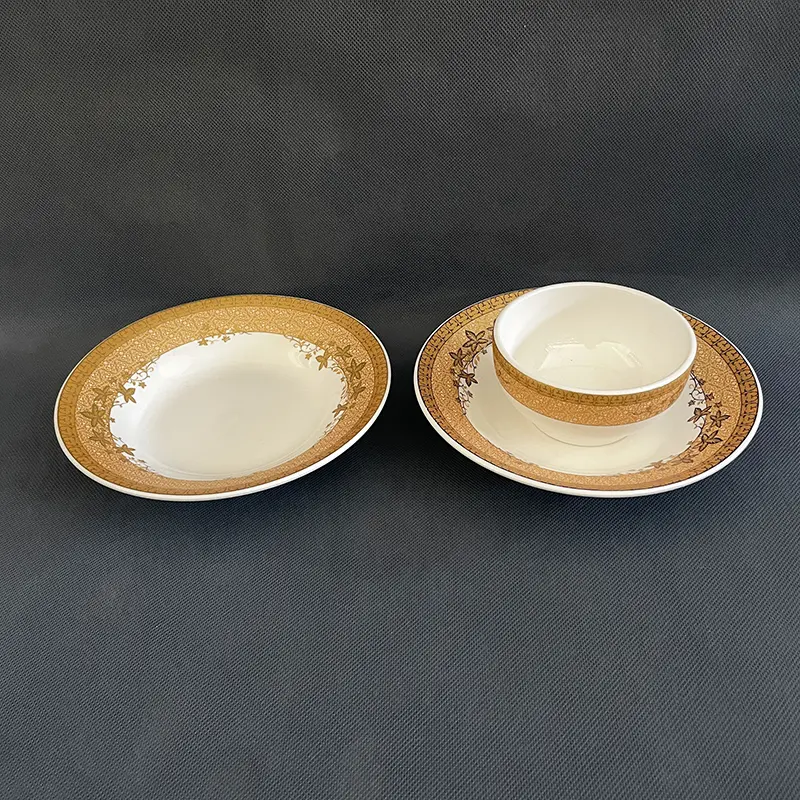 China Wholesale Porcelain Tableware Gold Rim Bowls Plates